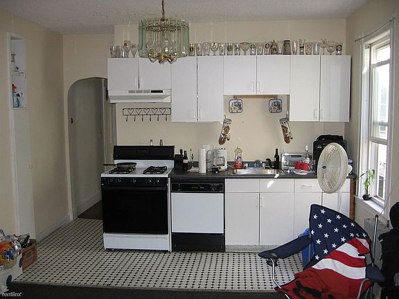 2nd image of 292 Summit Ave #3