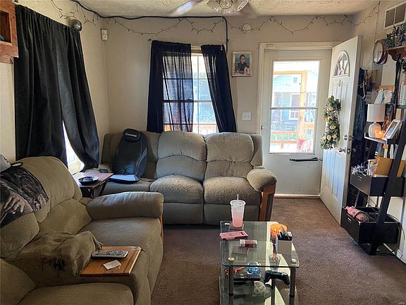 3rd image of 408 Brown St