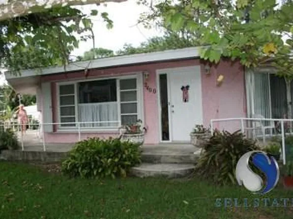 2400 Barcelona Ave, Fort Myers, FL 33905