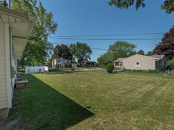 2nd image of 1514 Abington Pl