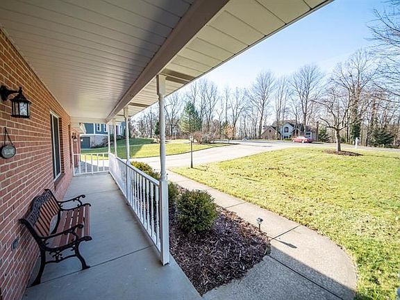 3rd image of 141 Hickory Dr