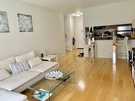 Rented by New York Residence | media 3