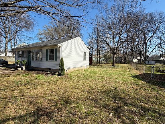 3rd image of 502 Harpeth Dr