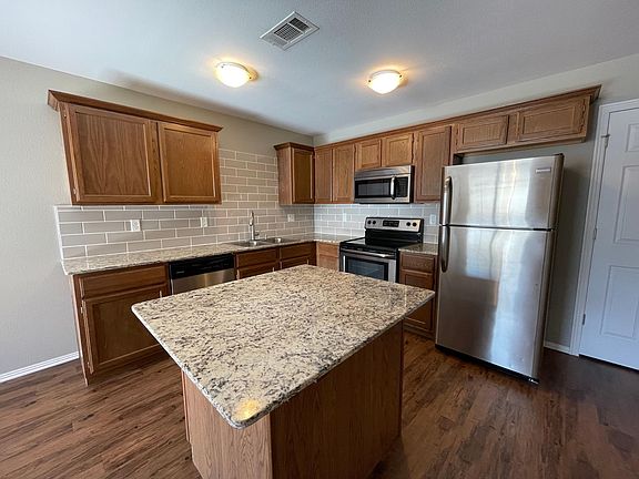 2nd image of 3000 SW Deerfield Blvd #1