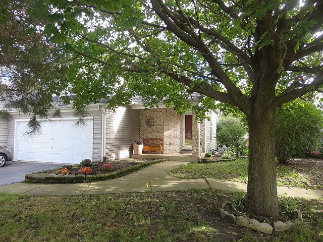 1st image of 415 Newport Cir
