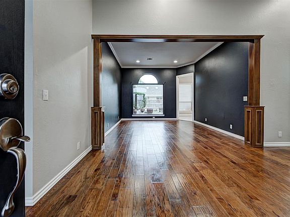 5th image of 3805 Annalane Dr