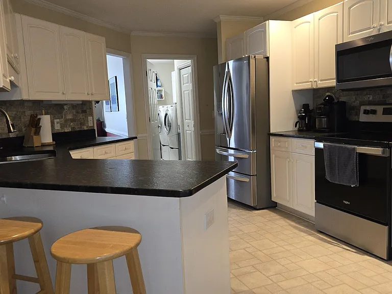 190 Wheeling Dr — Photo 6