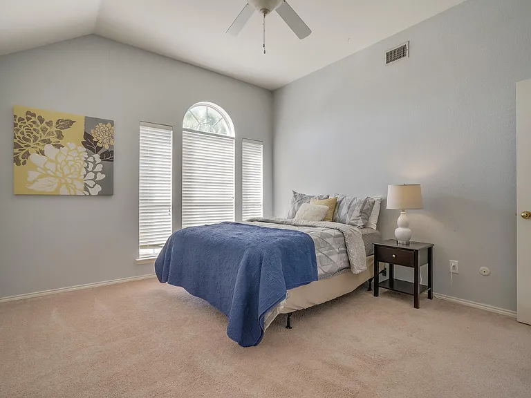 7501 Armstrong Ln — Photo 7
