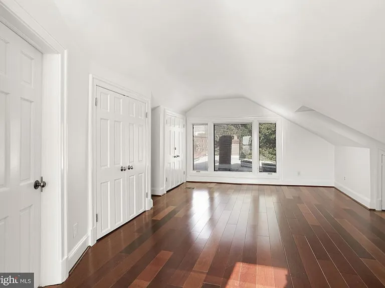 1675 Wisconsin Ave NW — Photo 25