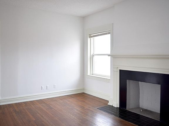 Dining/Living room