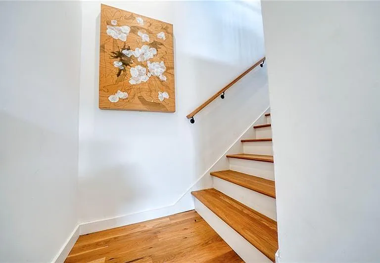 829 Barnett St NE — Photo 30