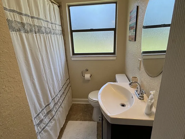 Pierre Dr — Photo 9