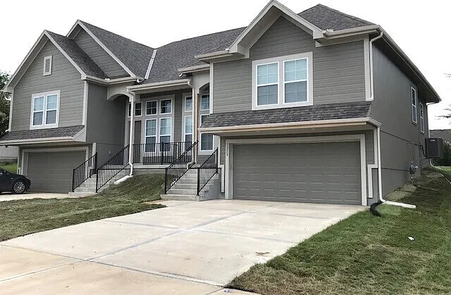 Delaware Ridge Townhome - Available September 29th — Photo 2