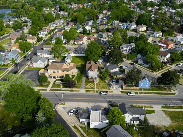 711 N Fourth STREET, Watertown, WI 53098