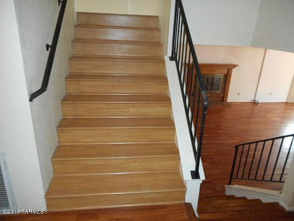 4th image of 7430 S Camino Bello