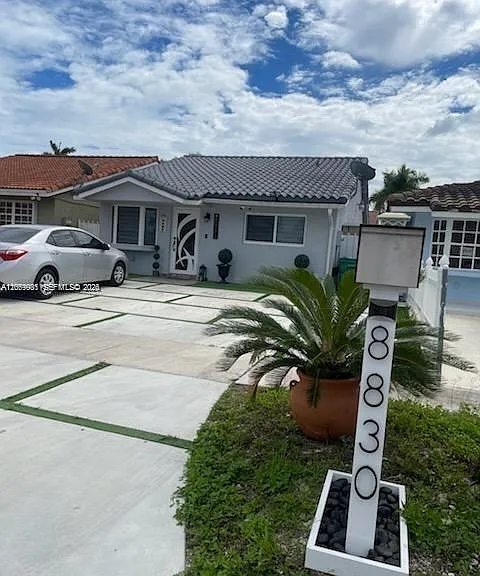 8830 NW 115th St — Photo 1