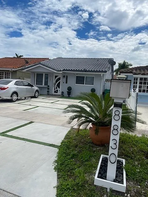 8830 NW 115th St