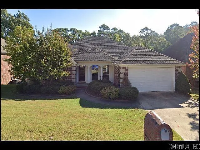 11 Red Cedar Cv — Photo 1
