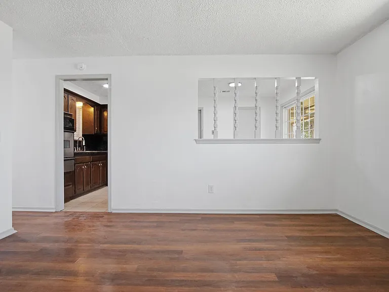 5404 S Huddleston Dr — Photo 11