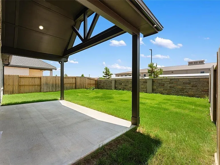29751 Bur Creek Ln — Photo 37
