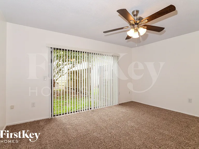 3228 Curry Woods Cir #2 — Photo 8