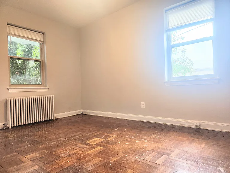 1811 Irving Street NE — Photo 22