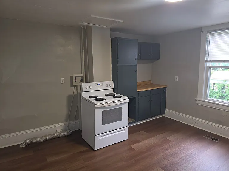106 15th St SW — Photo 14