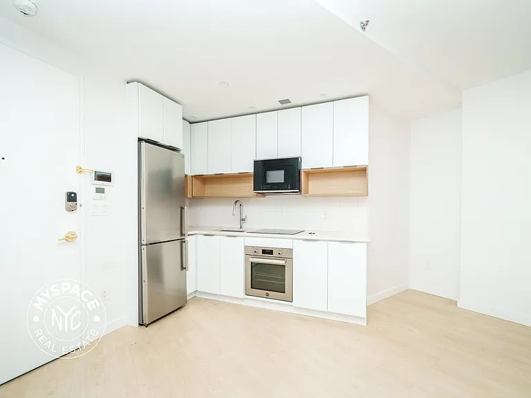 280 Meeker Ave #801 — Photo 4