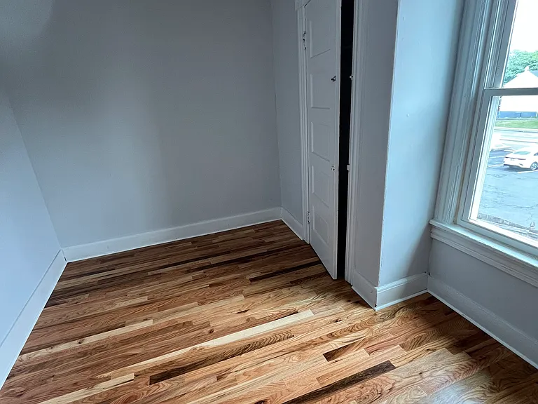 214-216 W Madison St #217 — Photo 14