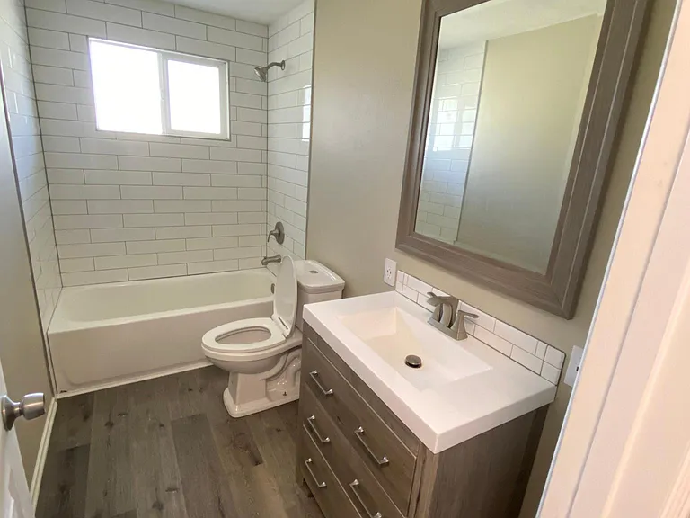 4636 N Bristol St — Photo 7