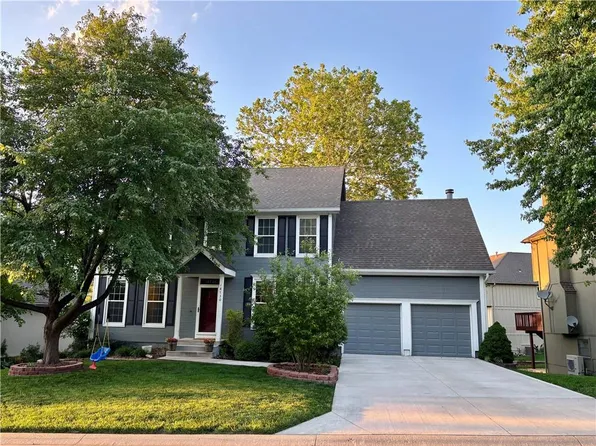 18730 W 115th Ter, Olathe, KS 66061