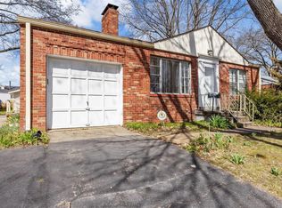 835 N New Florissant Rd, Florissant, MO 63031