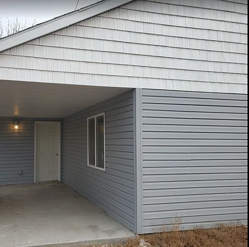2 bed 1 Bath with in-ground pool. Completely Remodeled in 2018. Photo 1