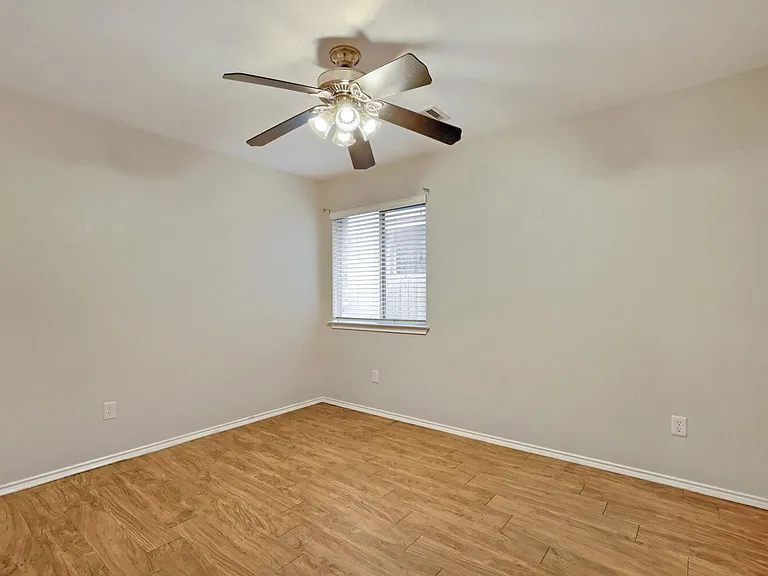 1506 Campanella Cv — Photo 24
