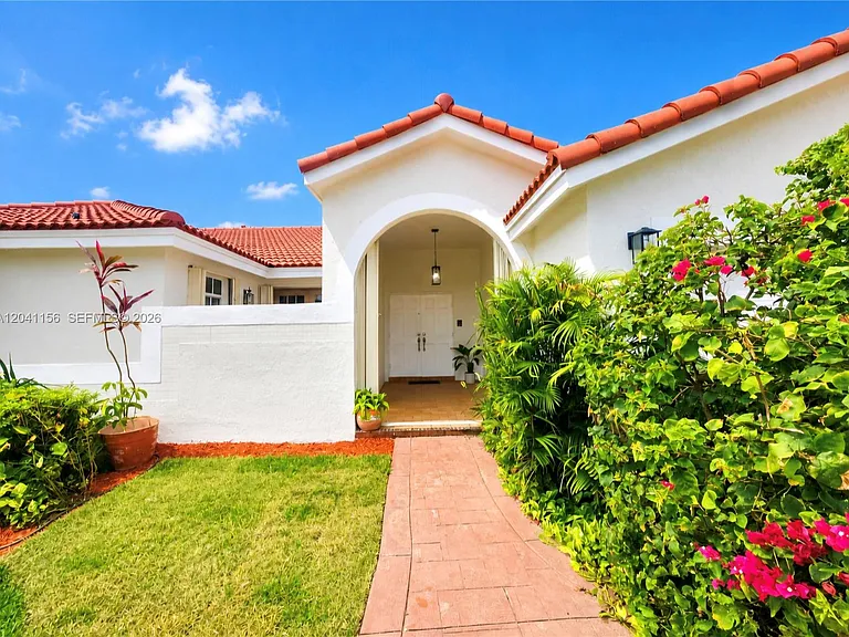 15630 SW 46th Ter — Photo 3
