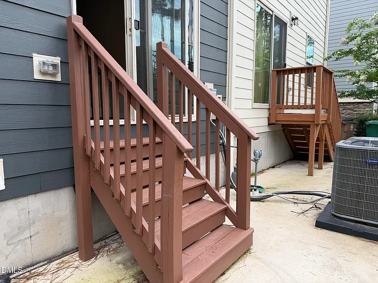 946 Channing Park Cir — Photo 10