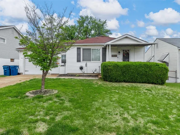 9533 Upland Dr, Saint Louis, MO 63123
