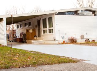 119 Highland Dr NE, Rockford, MI