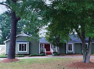 3512 Barrington Dr, Gastonia, NC 28056