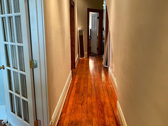 4th image of 1525 Floyd Ave