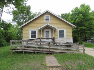 327 Butler Ave, Waterloo, IA 50703