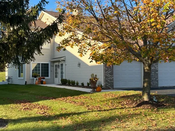 7574 Creek Bnd, Rockford, IL 61114