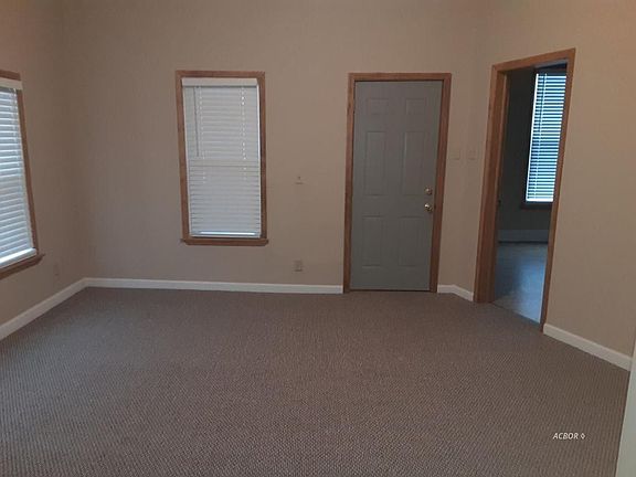 3rd image of 510 E Broadway St