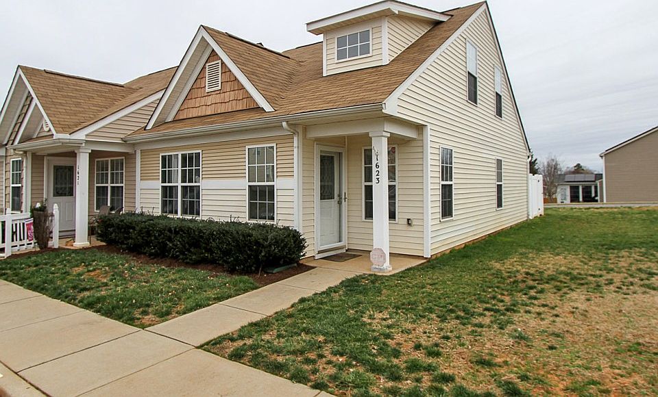 1st image of 1623 Heather Chase Dr