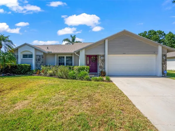 3232 Oakwood Pl, Tarpon Springs, FL 34688