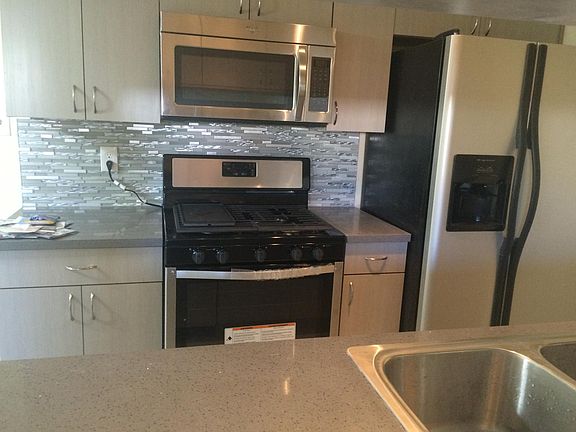 3rd image of 1302 Ocean Park Blvd APT D