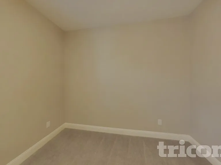 11201 Klondike Ln — Photo 12
