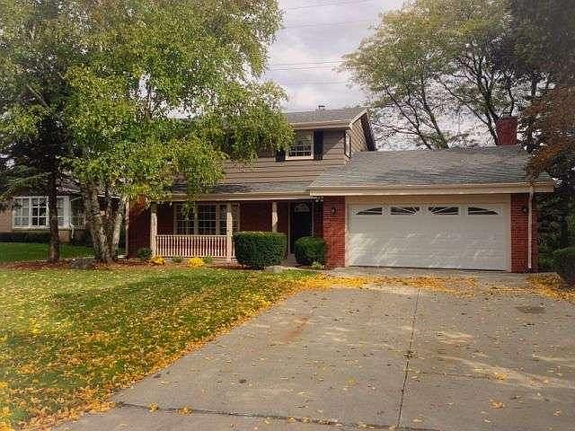 1st image of 2736 N Park Dr