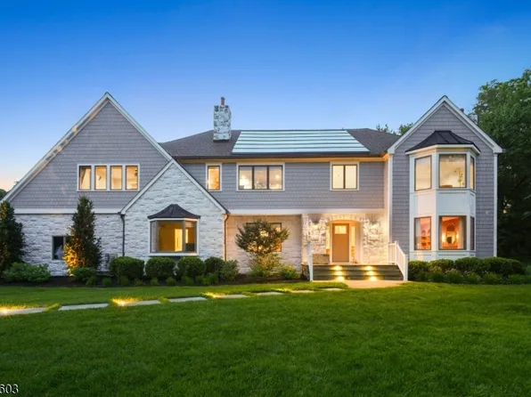 8 Olde Greenhouse Ln, Madison Boro, NJ 07940