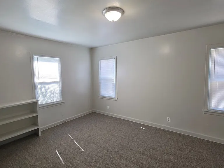 913 S Rusk St — Photo 15
